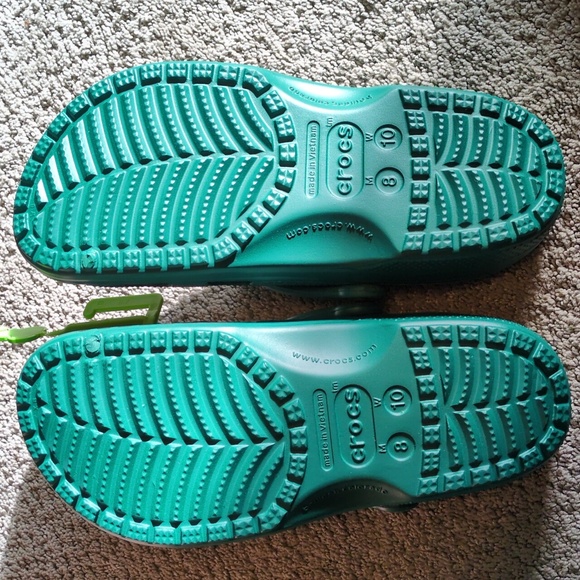 Brand new Crocs - Picture 2 of 3